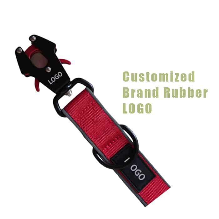 Custom PVC rubber brand logo tag on nylon neoprene dog leash Custom PVC rubber brand logo tag on nylon neoprene dog leash