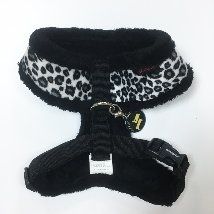 Lamb fleece dog harness back view with custom brand logo acrylic tag